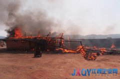贛縣一磚廠遭&ldquo;火魔&rdquo;吞噬 消防半小時滅火