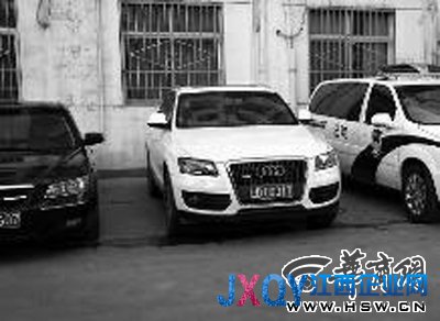 陜西咸陽(yáng)中院院長(zhǎng)被曝配備豪車(chē) 購(gòu)置價(jià)40萬(wàn)(圖)