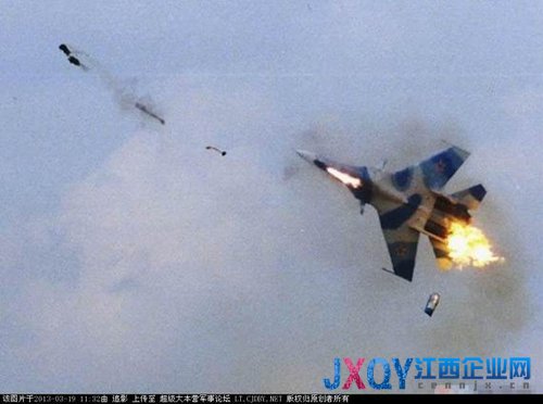 戴旭評(píng)蘇27墜機(jī):訓(xùn)練事故是提高戰(zhàn)斗力代價(jià)