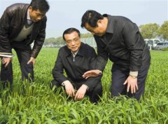 李克強(qiáng)驚訝江蘇農(nóng)民一家5口住200平：這么大？