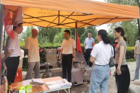 心系防汛  情暖一線 &mdash;&mdash; 九江金融監(jiān)管分局慰問平安人壽九江中支防汛抗洪一線